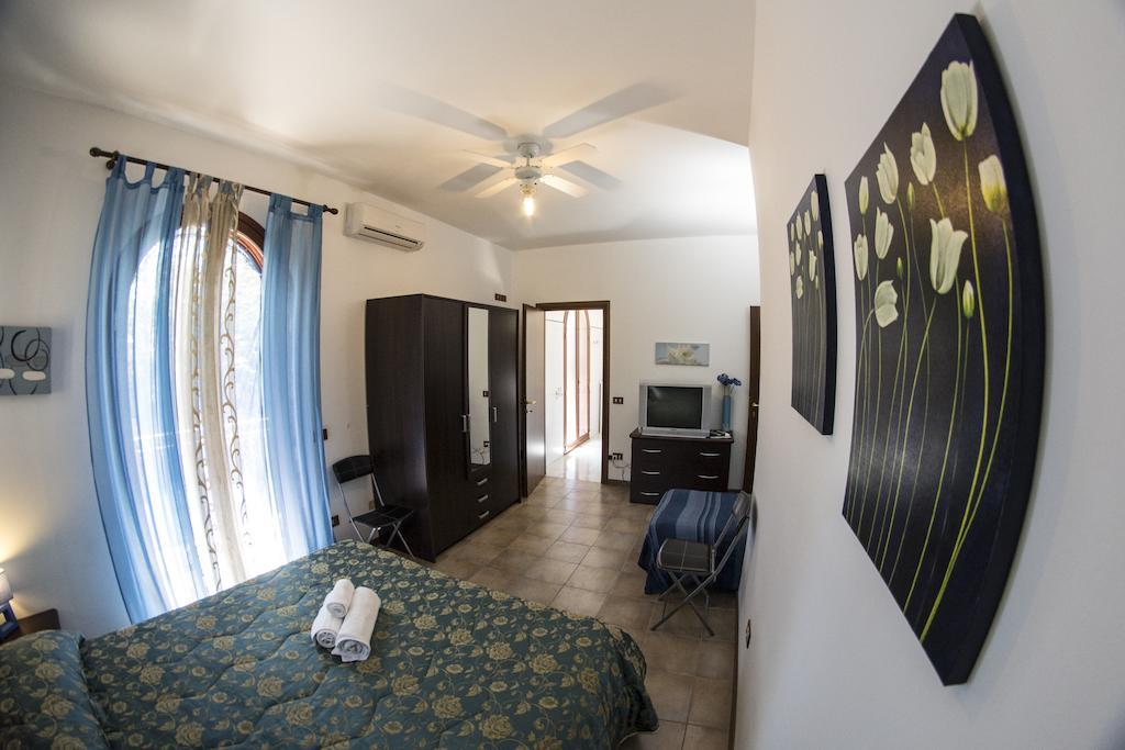 Villa Marysa Studio Apartment Giardini-Naxos Buitenkant foto
