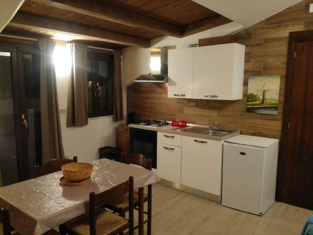 Villa Marysa Studio Apartment Giardini-Naxos Buitenkant foto