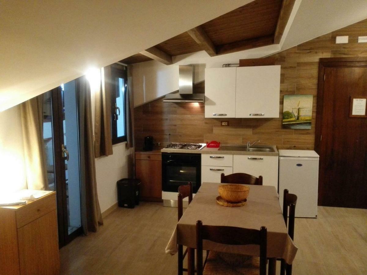Villa Marysa Studio Apartment Giardini-Naxos Buitenkant foto