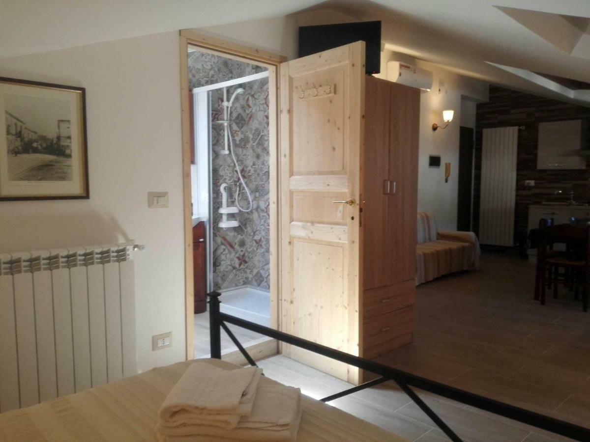 Villa Marysa Studio Apartment Giardini-Naxos Buitenkant foto