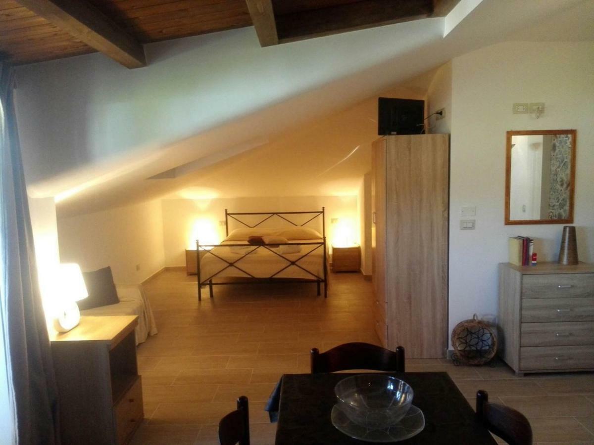 Villa Marysa Studio Apartment Giardini-Naxos Buitenkant foto